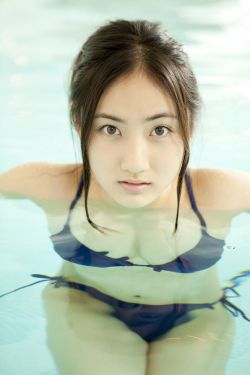 抬起一条腿对正往里怼会疼吗